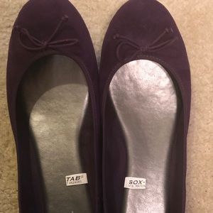 New in box cute Merona suede purple flats